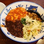 秦唐記 - 全盛り麺