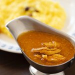 Kareresutoranshiba - 「ベンガルチキンカレー」
      やさしい甘口。辛いのが苦手な方に◯
      自家製ヨーグルトとほんのりココナッツ仕立て。穏やかな味。