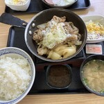 Yoshinoya - 鉄板牛焼肉定食