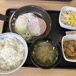 Yoshinoya - ハムエッグ牛小鉢定食