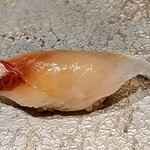 鮨 近藤 - ヤガラ　初めて食べました。淡白ですが程よい甘味と旨味がありサッパリ頂けます。