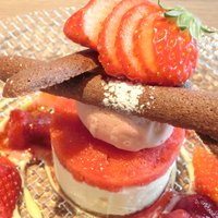 セストセンソ 新宿タカシマヤ店 - とちおとめの冷たいティラミス 1000円