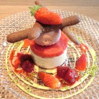セストセンソ 新宿タカシマヤ店 - とちおとめの冷たいティラミス 1000円