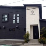 クロモリ - シックなファサード