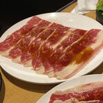 Yakiniku Kingu - 前回美味しかった、炙りバラカルビ。今日も食べてみると、いや、なんか、豚バラの味。。。