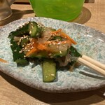 炭火焼肉・ほるもん こち家 - キムチ盛り合わせ！