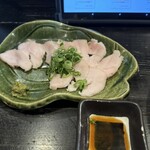 はりがね - タンパク質摂取にオススメ（笑）。写真撮る前に食べてしまい、すでに2枚減ってます。