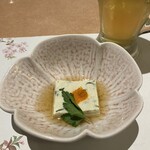 Tawara Kaiseki Dainingu - 青紫蘇がアクセントの豆腐