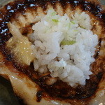 鮨 笹元 - 残りの汁に寿司飯と刻み葱をのせて