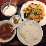 個室Dining 新荘園 - 豚肉とキクラゲの玉子炒め（1000円）