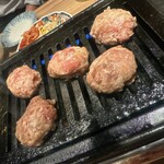 Taishuu Yakiniku Shinsuke - 手作りハンバーグ