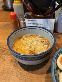 めん処 樹 - 節など魚介の香ばしい香りと芳醇な味噌の風味