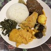 Warung Berkah Jaya - Nasi Padang 1250円
                (牛肉と鶏肉煮込み野菜盛り合わせ)