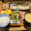 and Co- 酒も食事も