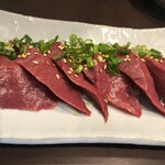 炭火焼肉 にく式 - 新鮮さが見た目から伝わります
