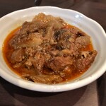 炭火焼肉 にく式 - 牛スジ煮込み、プロの味