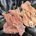 炭火焼肉 にく式 - ガツとホルモン(塩てっぽうって聞いた記憶が？)