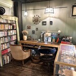 アール座読書館 - 店内