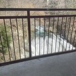 大滝ドライブイン 泉や - 滝を見ながら……