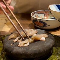 華丸吉日 - 蛍イカの石焼き