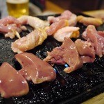 日向 - 肝とせせり焼いてます☆