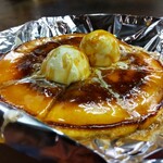 Okonomiyaki Koshida - ホットケーキアイスのせ
