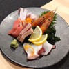 お酒と飯 たしなみ - 刺身盛り合わせ
