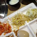 焼肉 九田家 - サムギョプサル990円（ランチ定食は、ビュッフェ食べ放題）