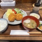飯 さかい - メンチかつ定食、全体図