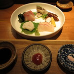 お酒と魚とおばんざい 浮波月 - 刺身五種盛り 1630円　(2024.2)