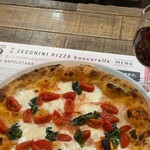 Zecchini Pizza Bancarella - 赤ワインにミニトマトのマルゲリータ