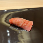 寺子屋 すし匠 - 下田産本鮪中トロのにぎり