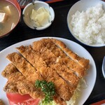 同気食堂 - かつ定食1000円