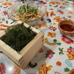 なちゅぴ食堂 - 海ぶどう、ミミガーポン酢