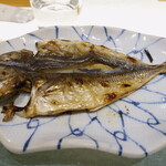 海幸楽膳 釜つる - “鯵の干物”、焼き場で丁寧に焼いていたので少し遅れての提供です。シッカリとした焼き具合です。