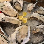 SALTY Oyster House - 