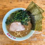 ラーメン六角家 - ラーメン　好みふつう　ほうれん草増し