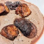 Restaurant Dix-neuf - ・花豆とフォアグラのスープ