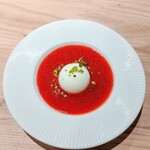 Restaurant Dix-neuf - ・八王子産苺とヨーグルトのソルベ
