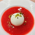 Restaurant Dix-neuf - ・八王子産苺とヨーグルトのソルベ