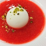 Restaurant Dix-neuf - ・八王子産苺とヨーグルトのソルベ