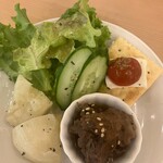 グリルモトカラ - 本日のお肉料理とおまかせ前菜2種