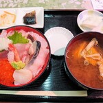 古川鮮魚 - 料理写真:海鮮丼A
