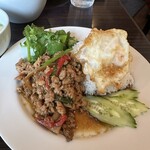 タイ食堂　ヤムヤムサイアム - 