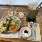 cafe yom pan - 