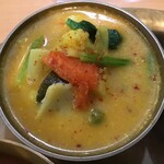 NEPALI CUISINE HUNGRY EYE Dine & Bar - パニロティ入りの野菜カレー