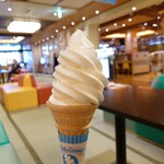 ぷるぷる - 料理写真:ソフトクリーム250円