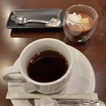 Jun Oumigyuuyakiniku Akane - コーヒーHOT、デザート