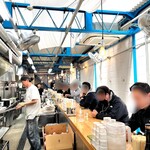 ぶたのほし - 工場地帯のお店らしい店内雰囲気