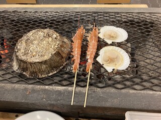 岸壁　炉ばた - さっそく焼き始めました！